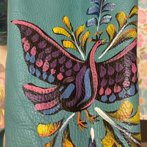 Artisan made hand painted leather backpack - Picture 5 of 10